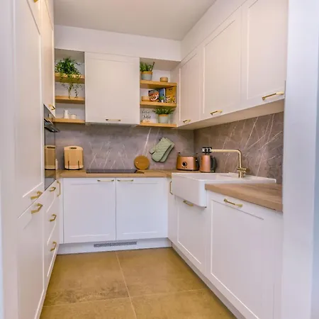 Stefani アパート