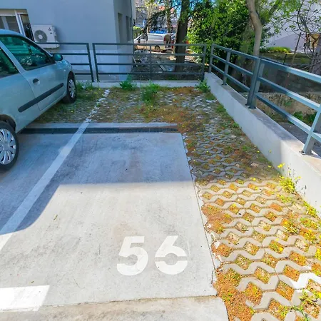 Stefani アパート