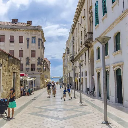 Stefani Appartement *